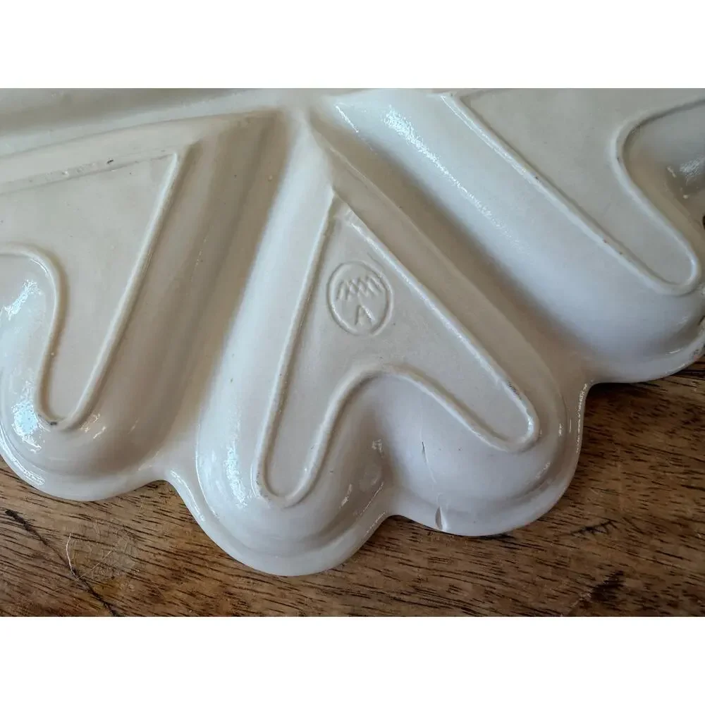 Staffordshire Heart Shortbread Mold Oyster Dish Met Museum Reproduction Vintage